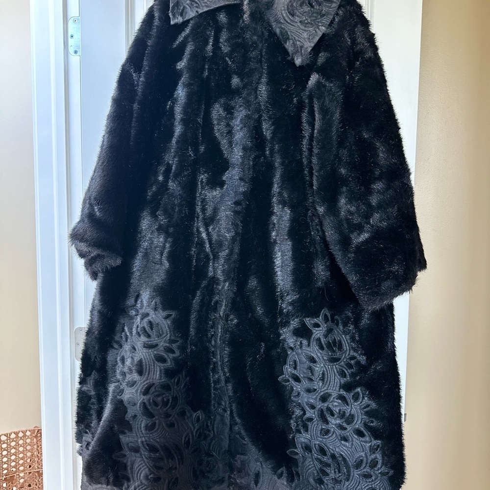 Samuel Dong Elegant Black Faux Fur Coat brocade flowers embroidered